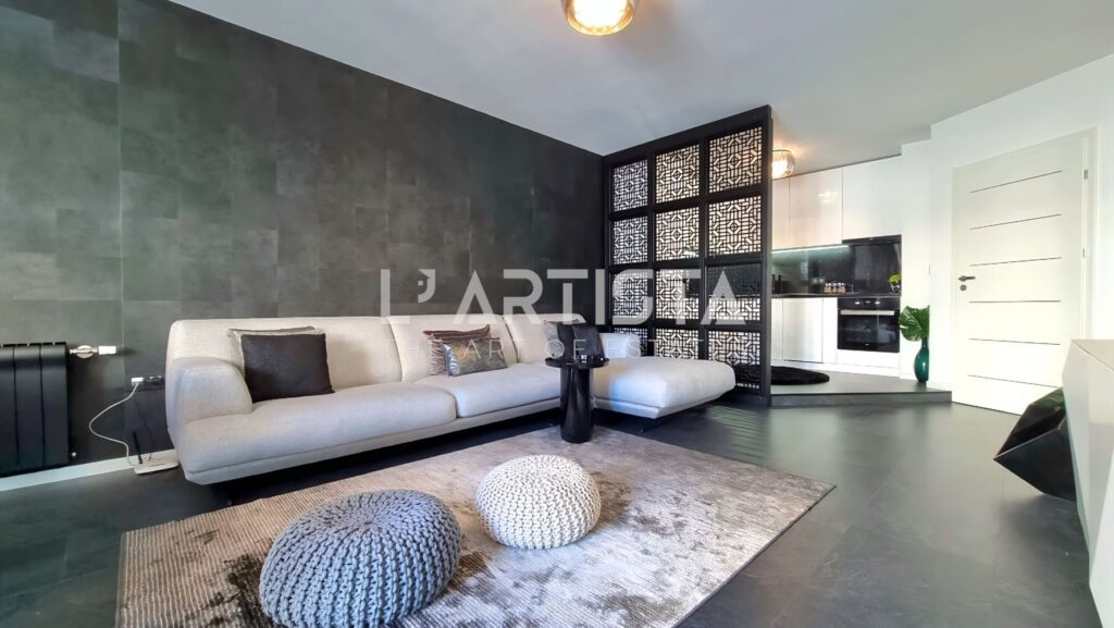 Просторен, стилен и уютен двустаен апартамент в кв. Лозенец, ж. г. "Южен парк" - 0