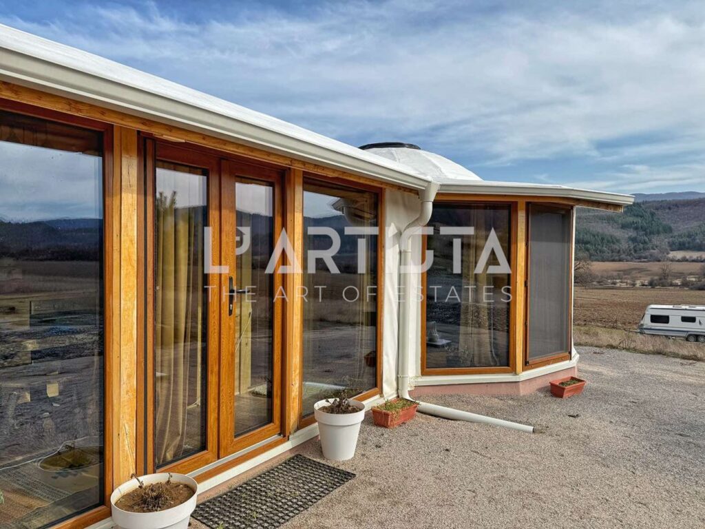 Къща - Кюстендил, област, с.Буново - 0