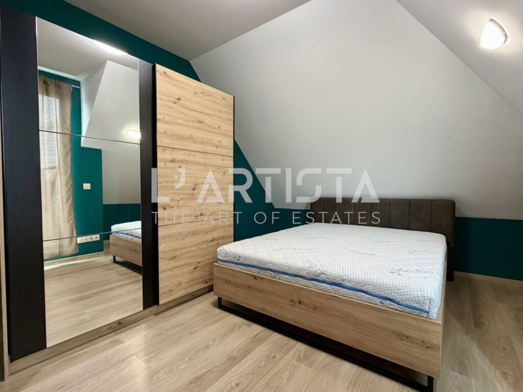 Светъл и топъл двустаен апартамент под наем в Овча купел. - 0