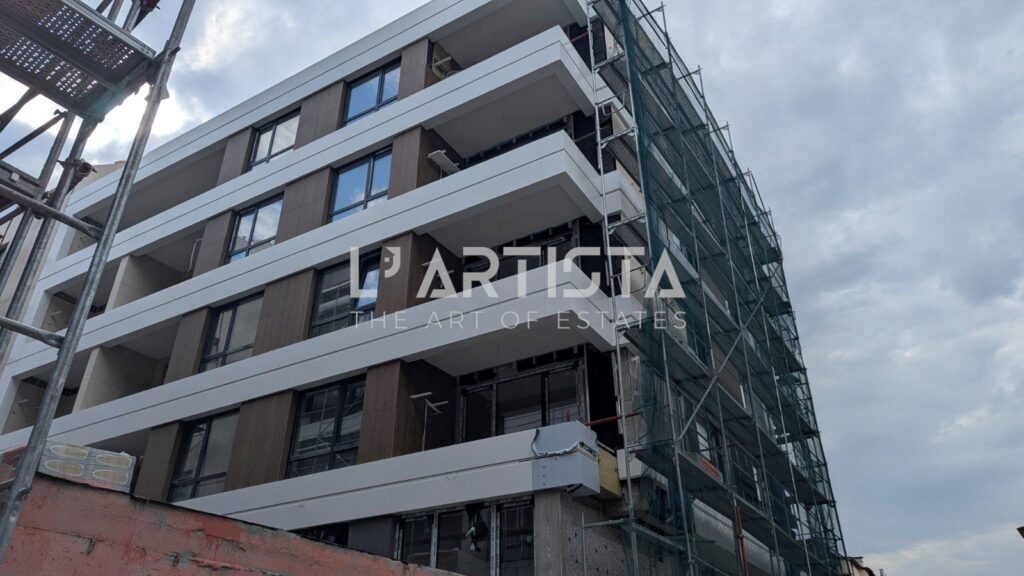Функционален тристаен апартамент в нова сграда с гараж - 0