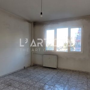 Л'Артиста продава тристаен панелен апартамент в кв."Надежда-3" , на минути от метростанция "Бели Дунав"! - 9