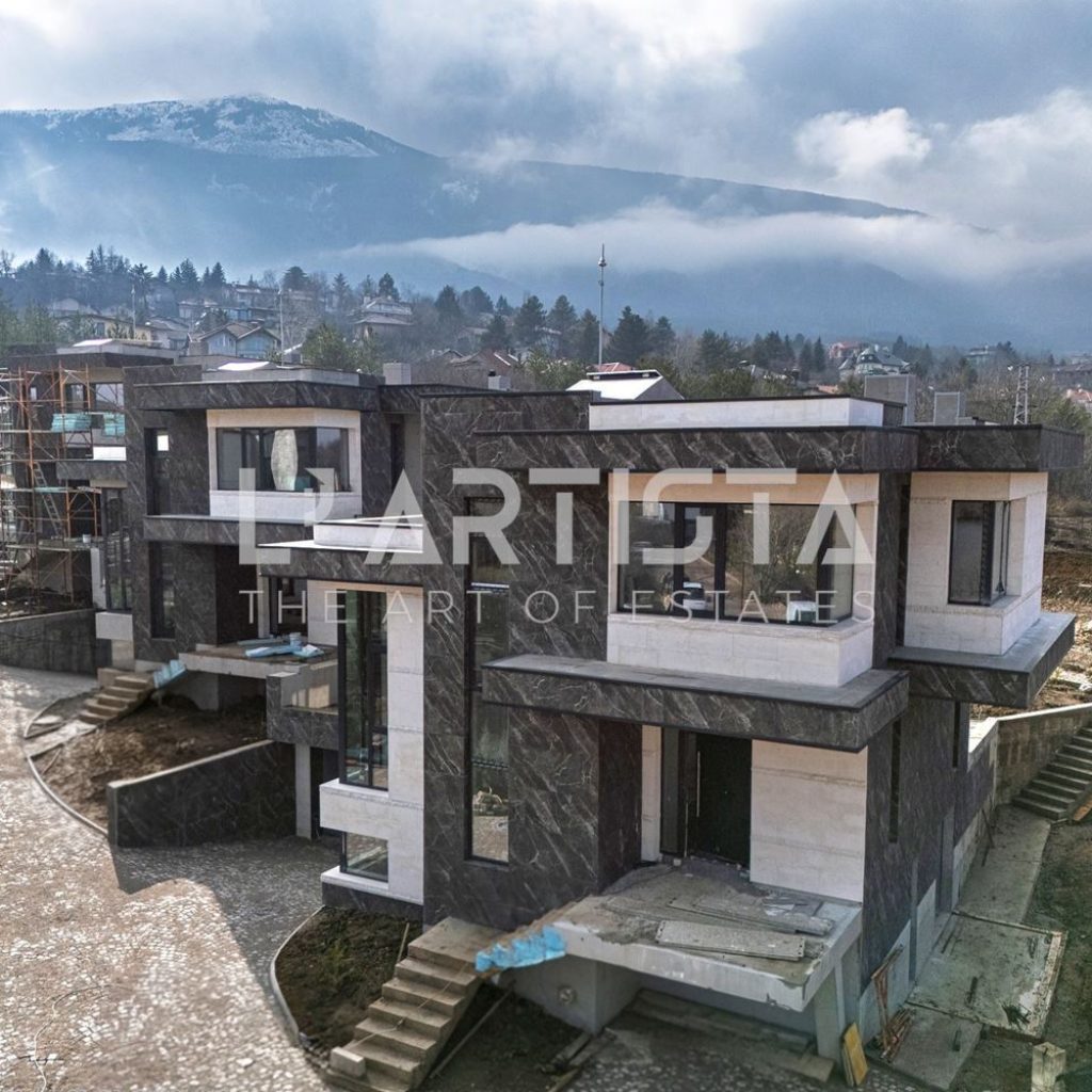 Къща пред АКТ 16 с покривна тераса в м. Ботаническа градина кв. Драгалевци - 0