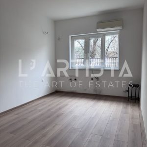 Многостаен апартамент в жк. Дружба 1 - 7