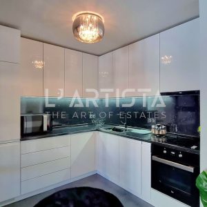 Просторен, стилен и уютен двустаен апартамент в кв. Лозенец, ж. г. "Южен парк" - 4