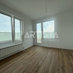 L` Artista presents a bright four-room apartment in the quiet part of Mladost 4 district - 3