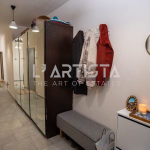 Тристаен обзаведен апартамент в кв. Кръстова вада със собствен двор - 5