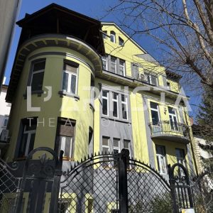 Ателие, Таван - София, Докторски паметник - 2