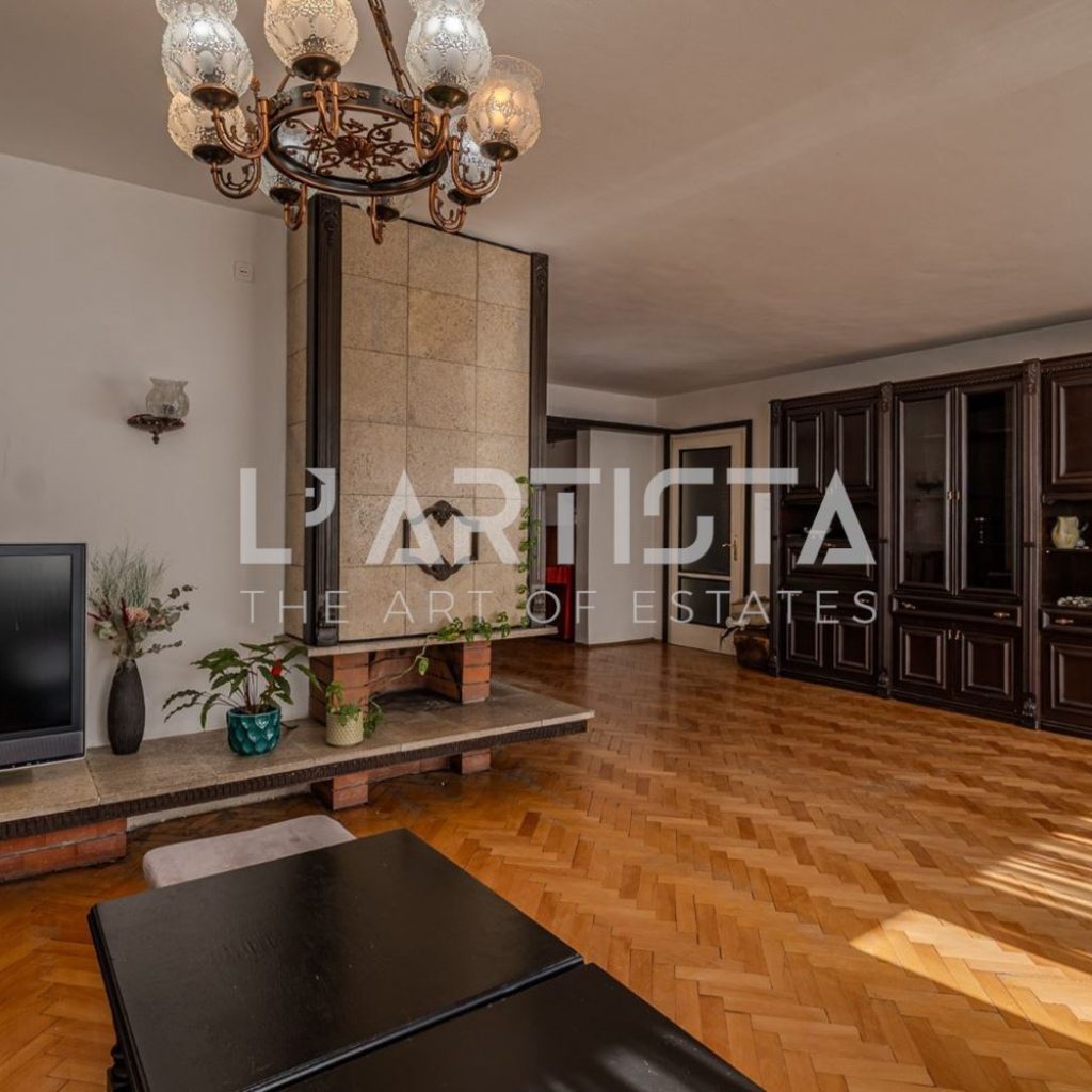 Multi-room duplex in the Bukata Center - 0