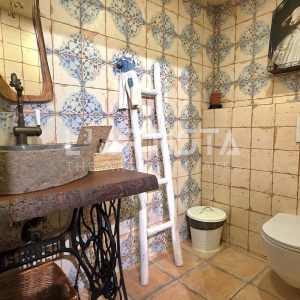 Търговски обект с лице на две улици, обзаведен по дизайнерски проект като от корица на списание - 8