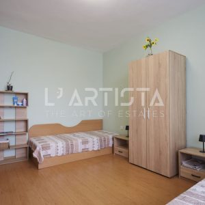 Тристаен апартамент в Банишора - 6