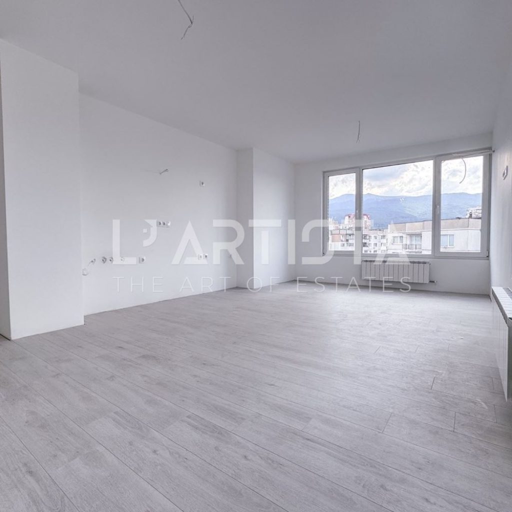 Светъл, просторен тристаен апартамент, в луксозна тухлена сграда с акт 16 от 2024 година - 0