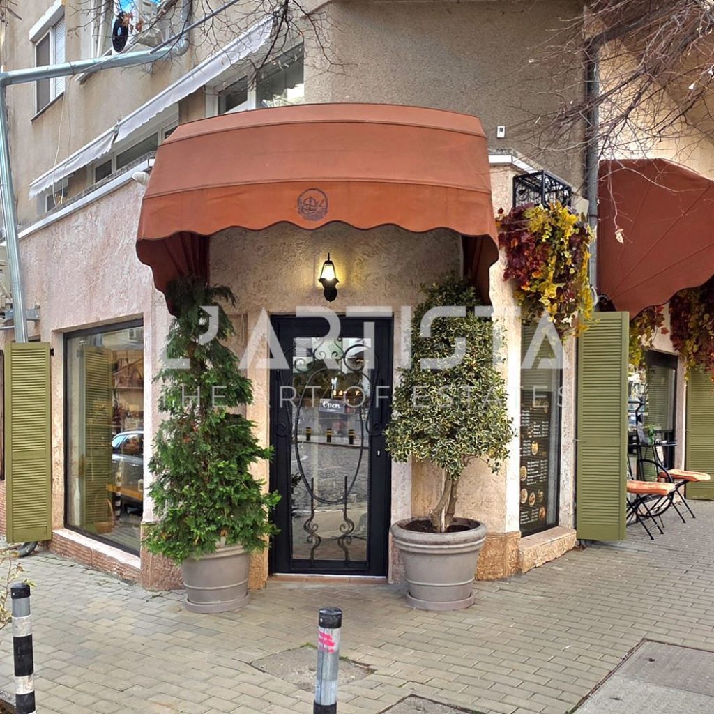 Търговски обект с лице на две улици, обзаведен по дизайнерски проект като от корица на списание - 0