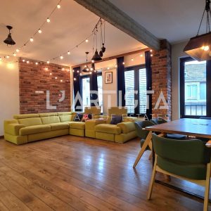 Единствен по рода си многостаен апартамент на пл. Славейков - 2