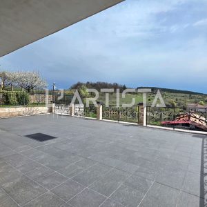 L’ARTISTA представя: Емблематична панорамна вила над яз. Кърджали | High-End Residence с уникална гледка - 5