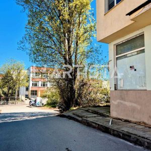 L’ARTISTA IS SELLING A COMMERCIAL PROPERTY IN A PRIME LOCATION IN OVCHA KUPEL – ACROSS FROM SCHOOL 7