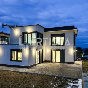 Spacious house with modern architecture in the foothills of Vitosha, village of Bistritsa - 16