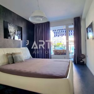 Просторен, стилен и уютен двустаен апартамент в кв. Лозенец, ж. г. "Южен парк" - 7