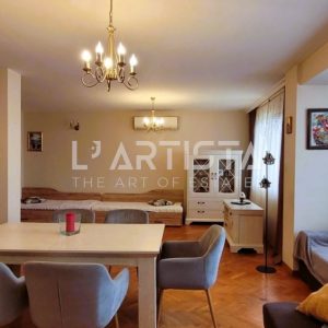 L'Artista продава тристаен апартамент в кв. Хиподрума. - 2