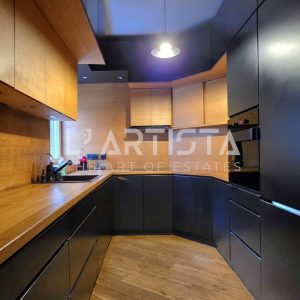 Единствен по рода си многостаен апартамент на пл. Славейков - 5