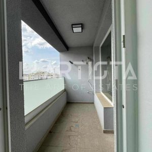 Предлагаме Ви просторен двустаен апартамент, в луксозна тухлена сграда с акт 16 от 2025 година. - 8