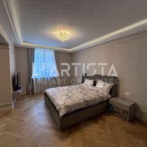 Луксозен тристаен апартамент в Център - 9