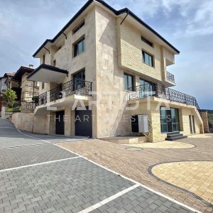 L’ARTISTA представя: Емблематична панорамна вила над яз. Кърджали | High-End Residence с уникална гледка - 0