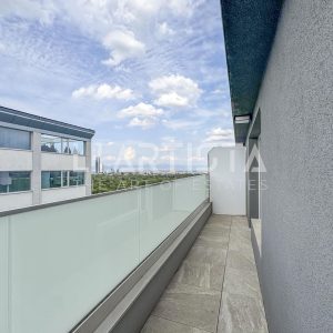 Светъл, просторен тристаен апартамент, в луксозна тухлена сграда с акт 16 от 2024 година - 8