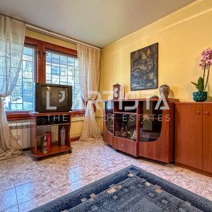 Spacious apartment on the ground floor in Karpuzitsa district - 2