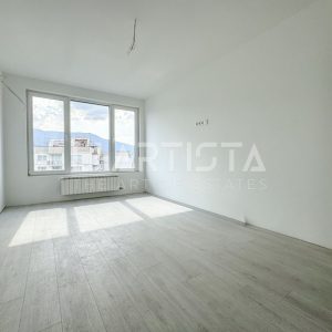 Светъл, просторен тристаен апартамент, в луксозна тухлена сграда с акт 16 от 2024 година - 6