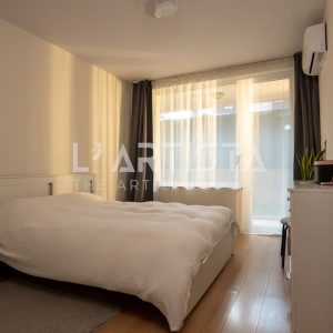 Тристаен обзаведен апартамент в кв. Кръстова вада със собствен двор - 8